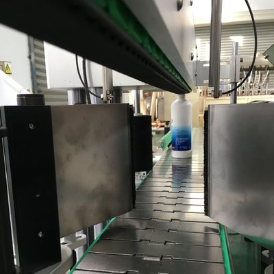 Npack PLC Control Automatische tweezijdige etiketteringsmachine voor ronde en vierkante plastic flessen
